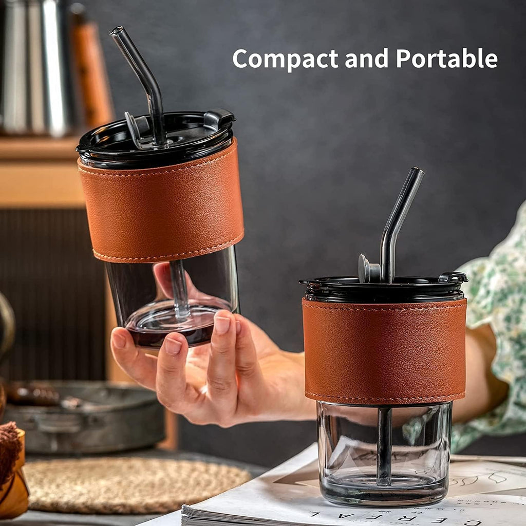 Glass tumbler with straw